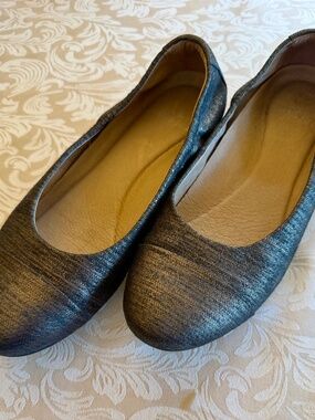 Dansko Lisanne - Pewter - Gold Metallic - Cap Toe Ballet Flats EU 37 US 6.5 US 7